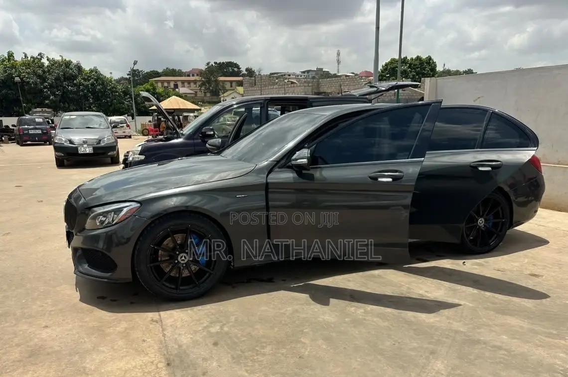 Mercedes-Benz C43 2017 Gray