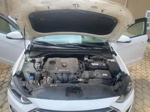 Hyundai Elantra Sport 2018 White