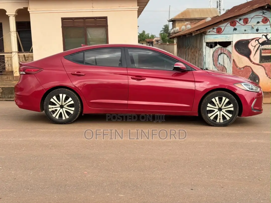 Hyundai Elantra Limited Sedan FWD (2.0L 4cyl 6A) 2017 Red