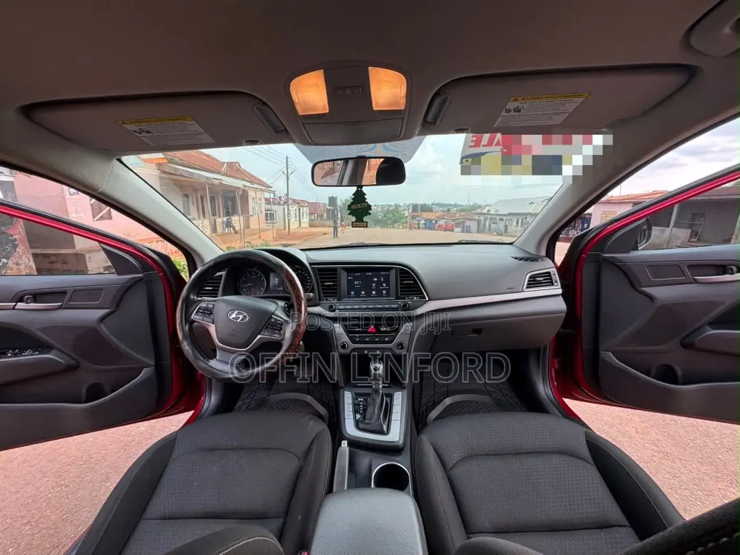 Hyundai Elantra Limited Sedan FWD (2.0L 4cyl 6A) 2017 Red
