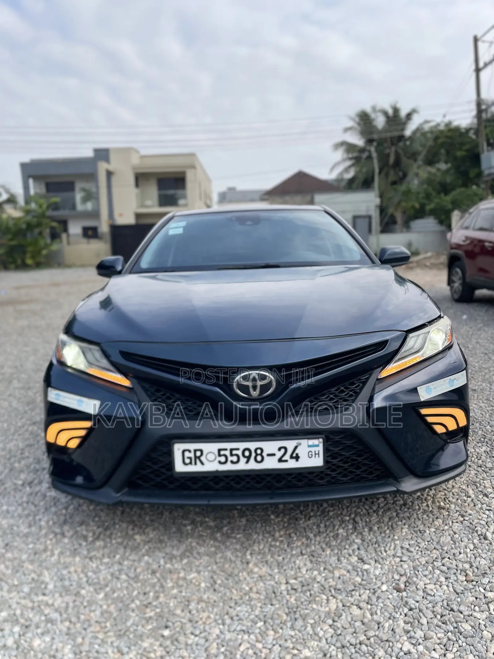 Toyota Camry SE FWD (2.5L 4cyl 8AM) 2018 Blue