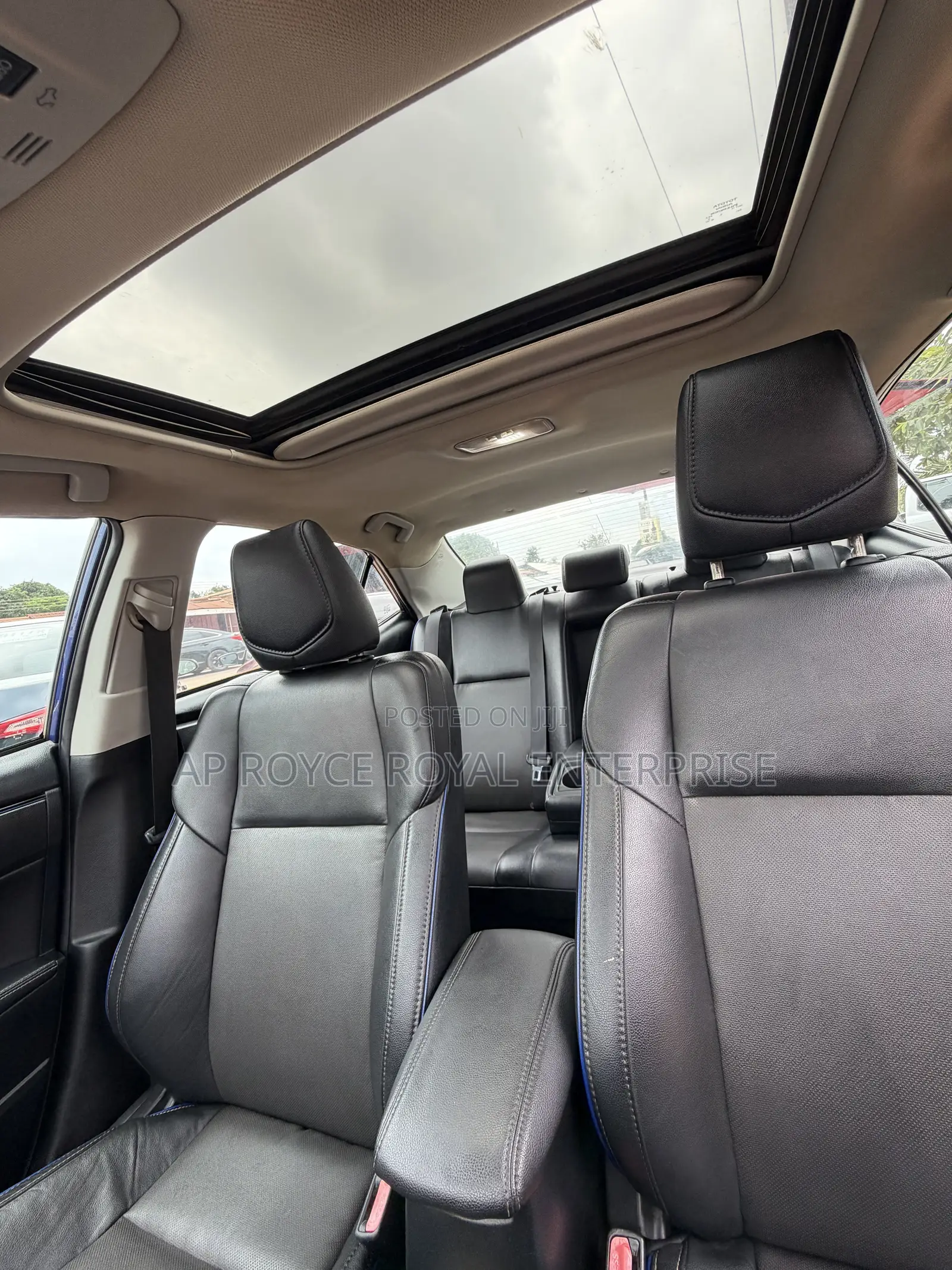 Toyota Corolla SE Special Edition 4dr Sedan (1.8L 4cyl CVT) 2017 Blue