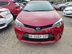 Toyota Corolla 2015 Red