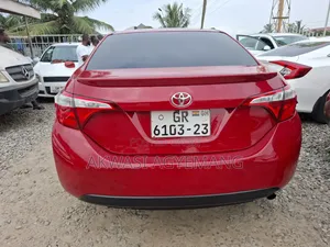 Toyota Corolla 2015 Red