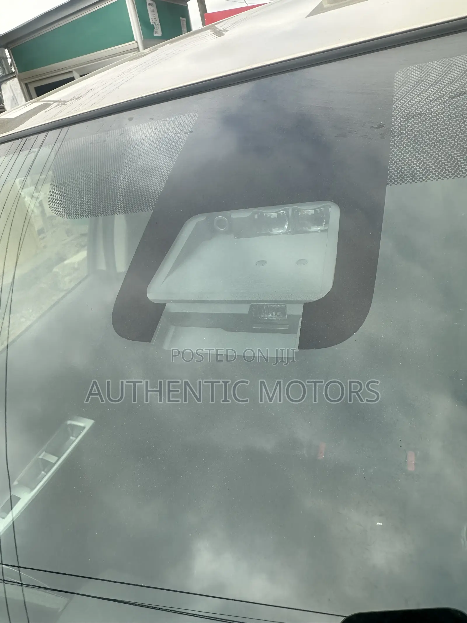 Toyota Vitz 2016 Ivory