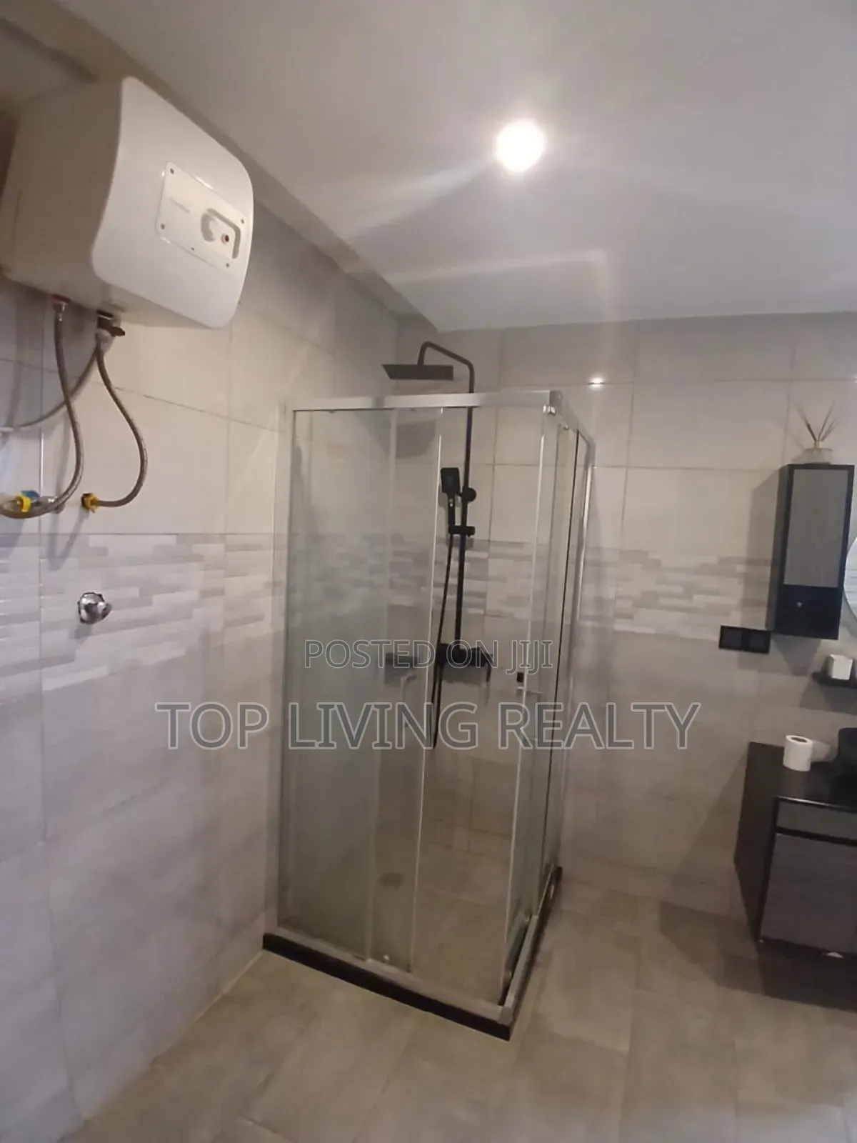 4bdrm Townhouse / Terrace in Legon Hills, Ashaley Botwe for rent