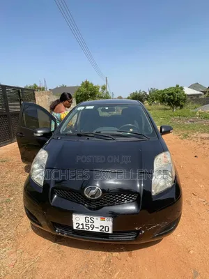 Toyota Vitz 1.3 AWD 5dr 2010 Black