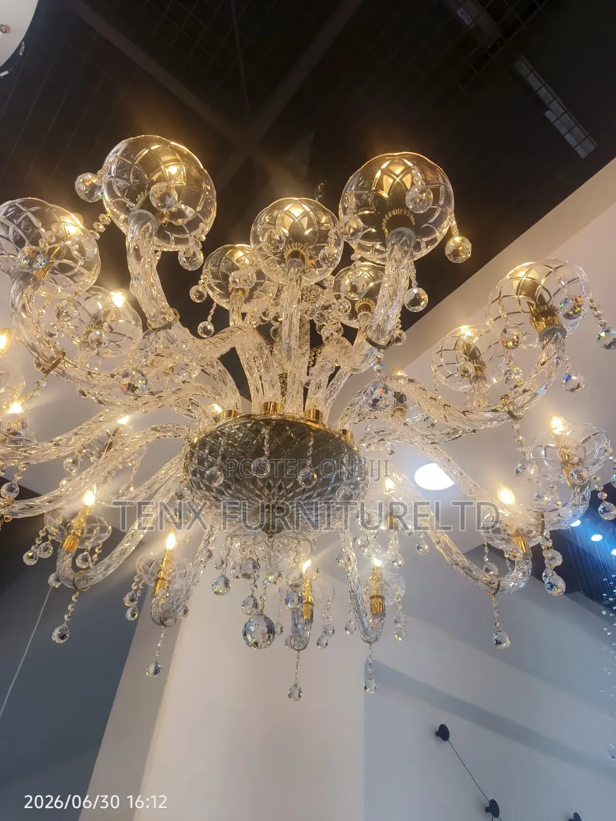 Chandelier LED (Hanging Chrome)