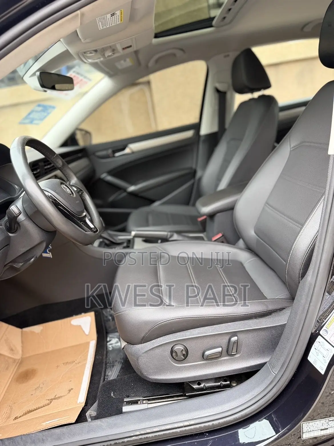 Volkswagen Passat 2.0T SE 2022 Black