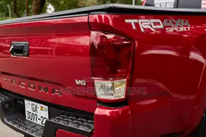 Toyota Tacoma TRD Sport 2018 Red