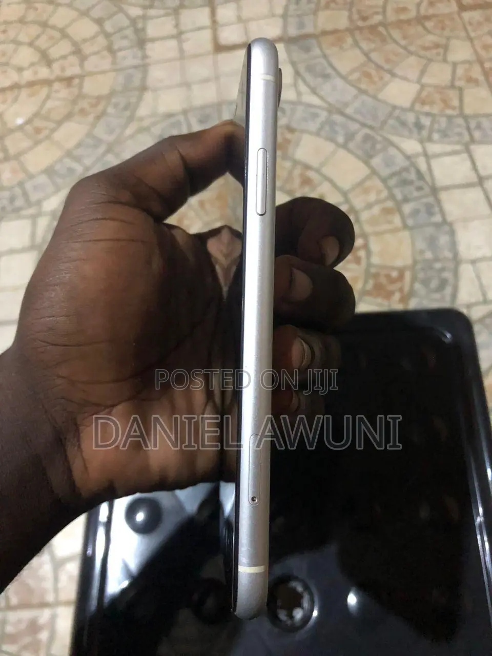 Apple iPhone XR 64 GB White