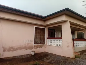 3bdrm House in Felmic Real Estate, Mile 7 for sale