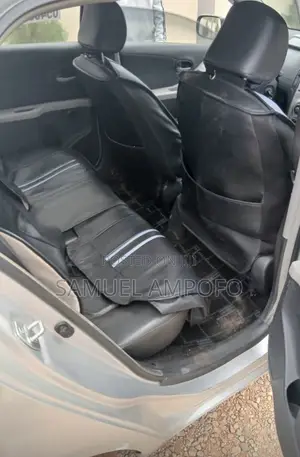 Toyota Yaris 2010 Gray