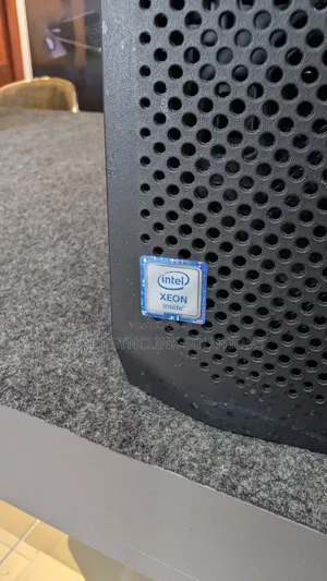 Desktop Computer HP Z2 G4 Tower 16GB Intel Core i7 HDD+SSD 1.5T