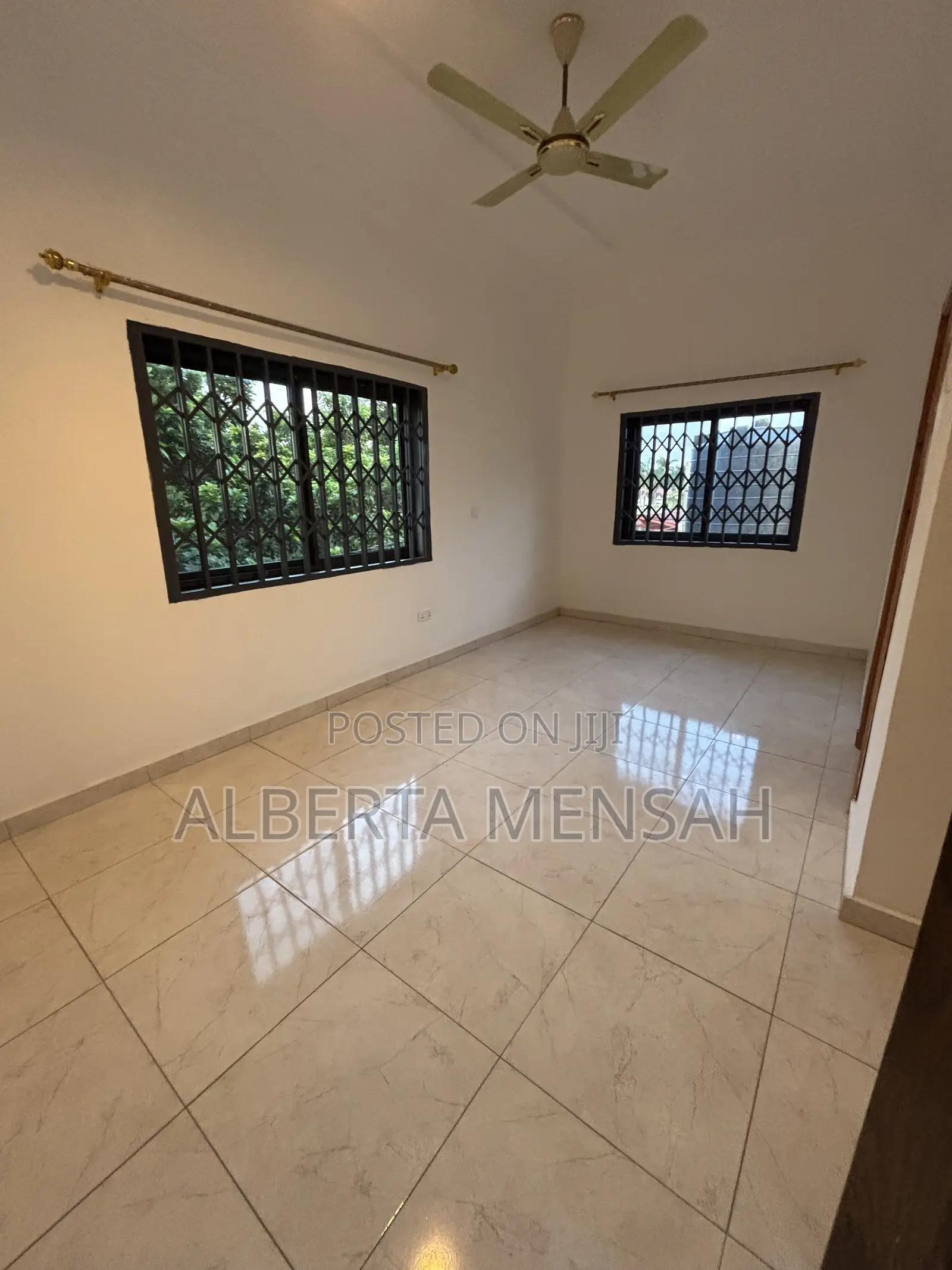 5bdrm Duplex in Adenta Housing Down for rent