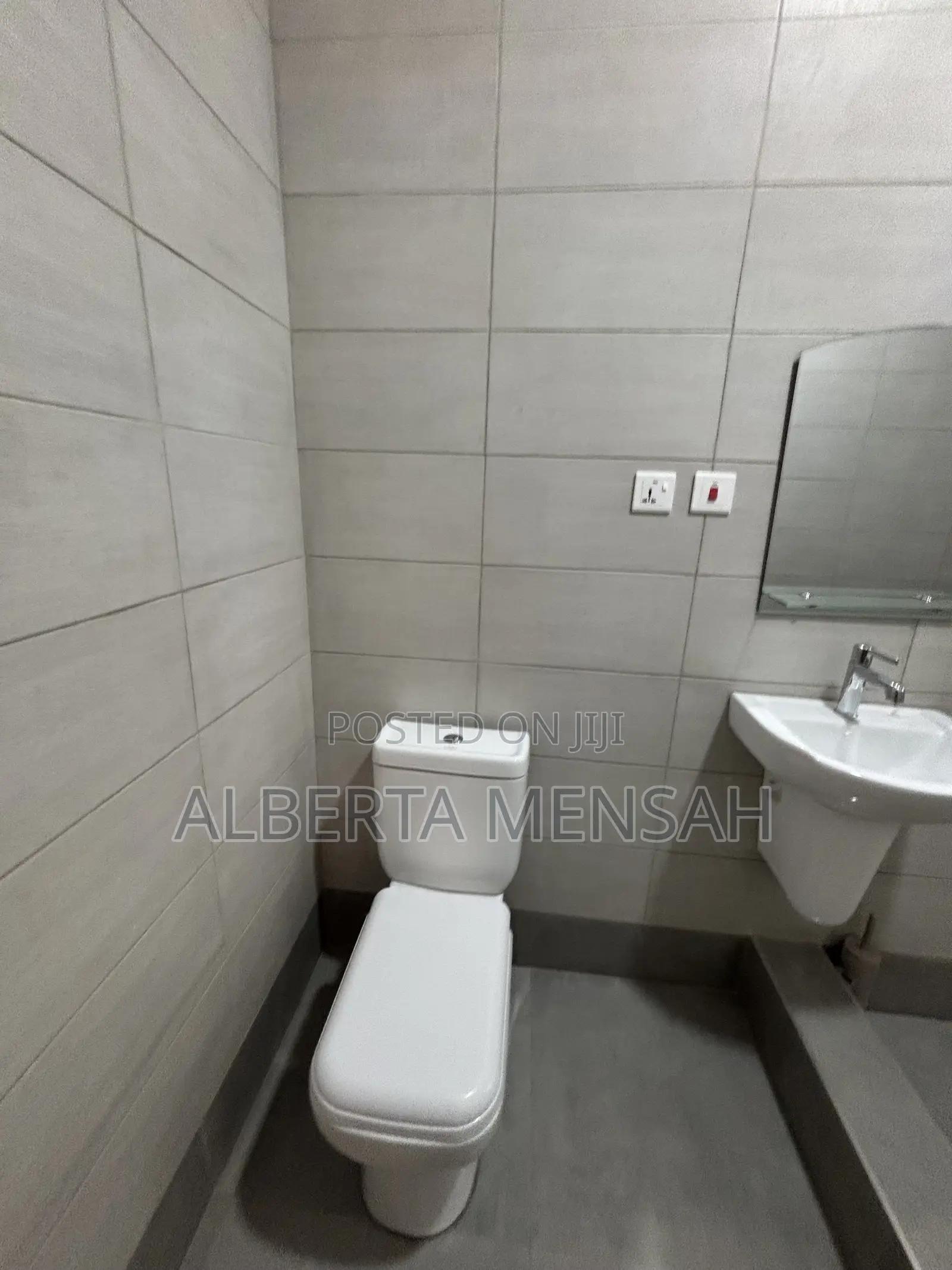 5bdrm Duplex in Adenta Housing Down for rent