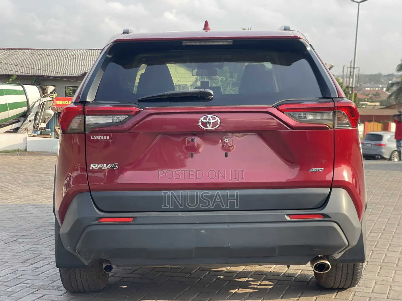 Toyota RAV4 XLE AWD 2019 Red