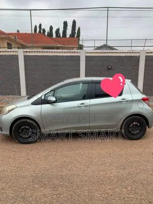 Toyota Vitz 2012 Gray