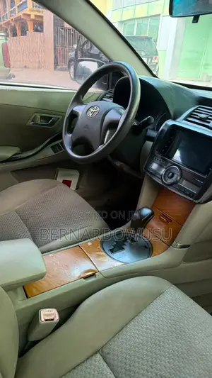 Toyota Premio 2010 White