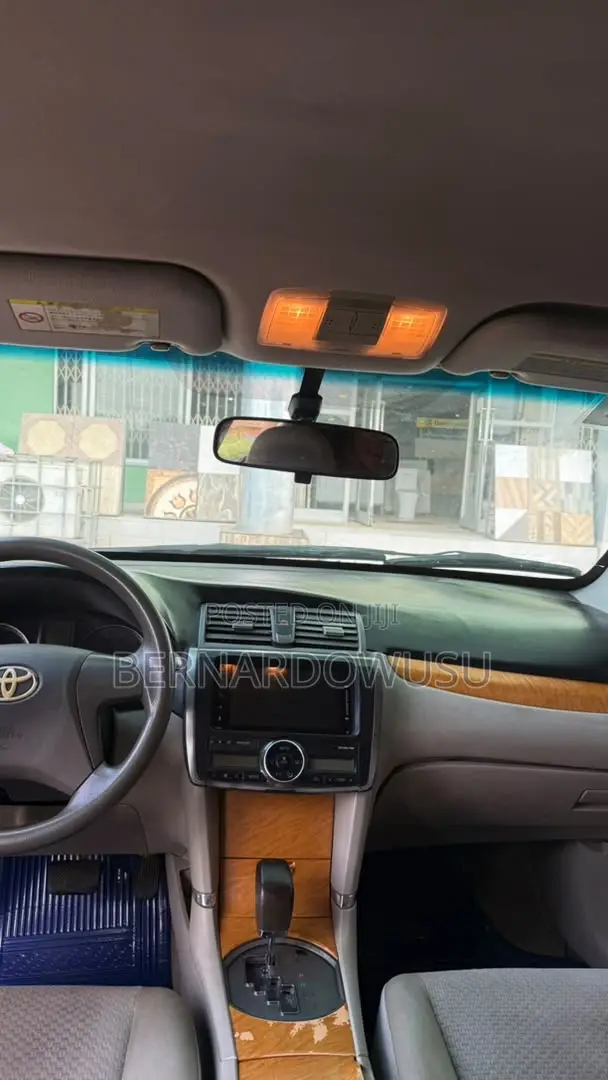 Toyota Premio 2010 White
