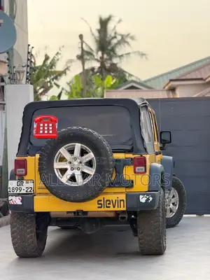 Jeep Wrangler Unlimited Sport 2012 Yellow