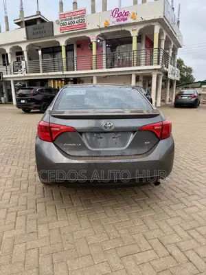 Toyota Corolla 2017 Gray