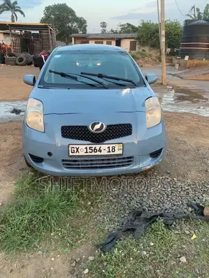 Toyota Vitz 2010 Blue