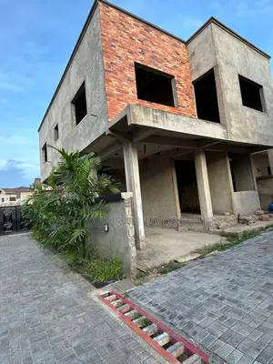 3bdrm House in 3 Bedroom House, Papao for sale