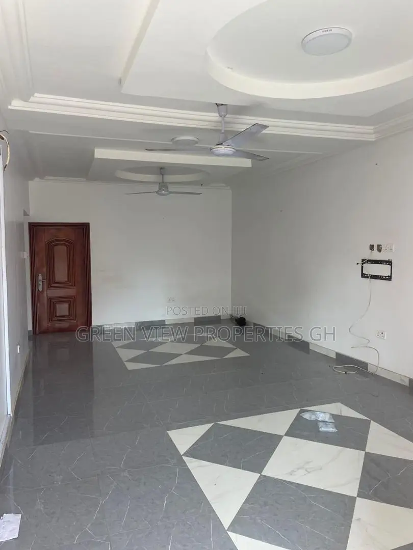 2bdrm Apartment in West Hills Mall Area for rent