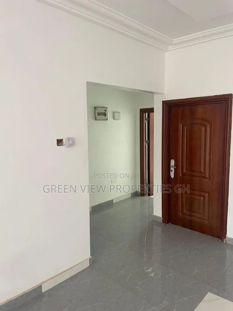 2bdrm Apartment in West Hills Mall Area for rent