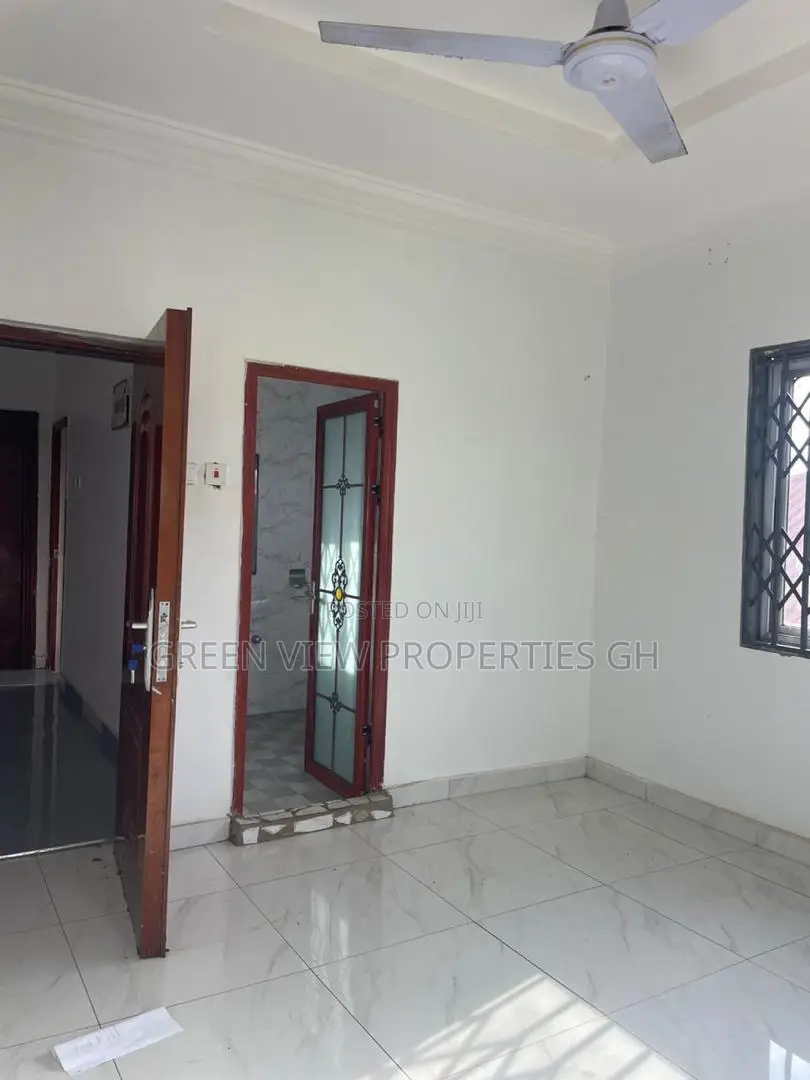2bdrm Apartment in West Hills Mall Area for rent
