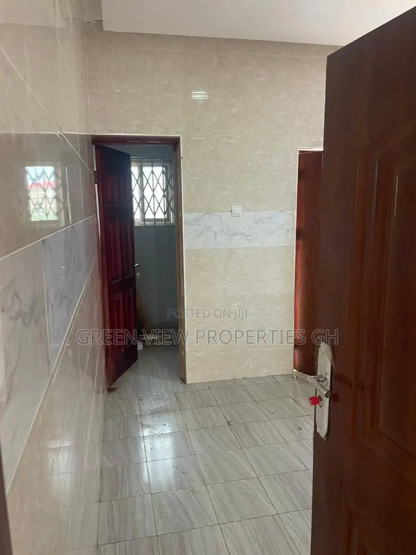 2bdrm Apartment in West Hills Mall Area for rent