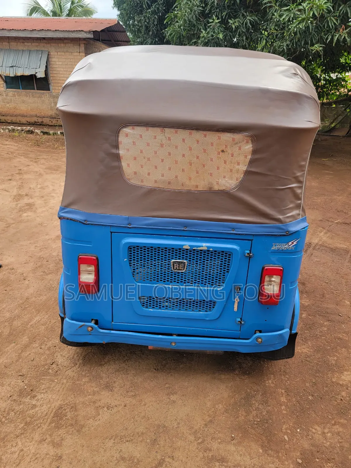 Bajaj RE 2022 Blue