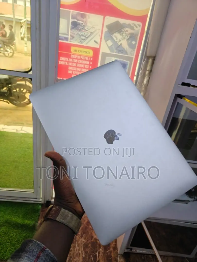 Laptop Apple MacBook Pro 2016 16GB Intel Core i7 SSD 500GB