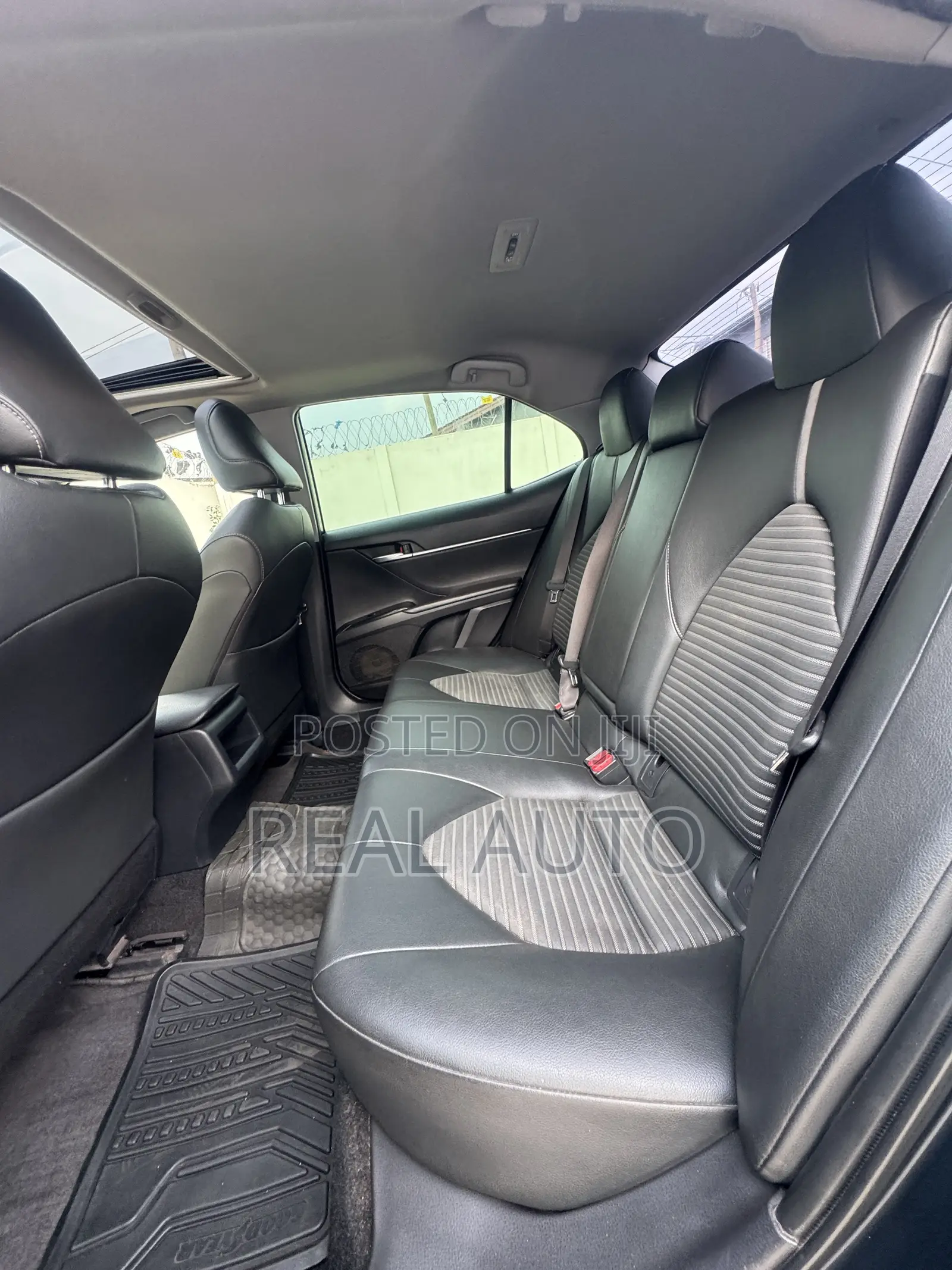 Toyota Camry SE 4dr Sedan (2.5L 4cyl 6A) 2017 Blue