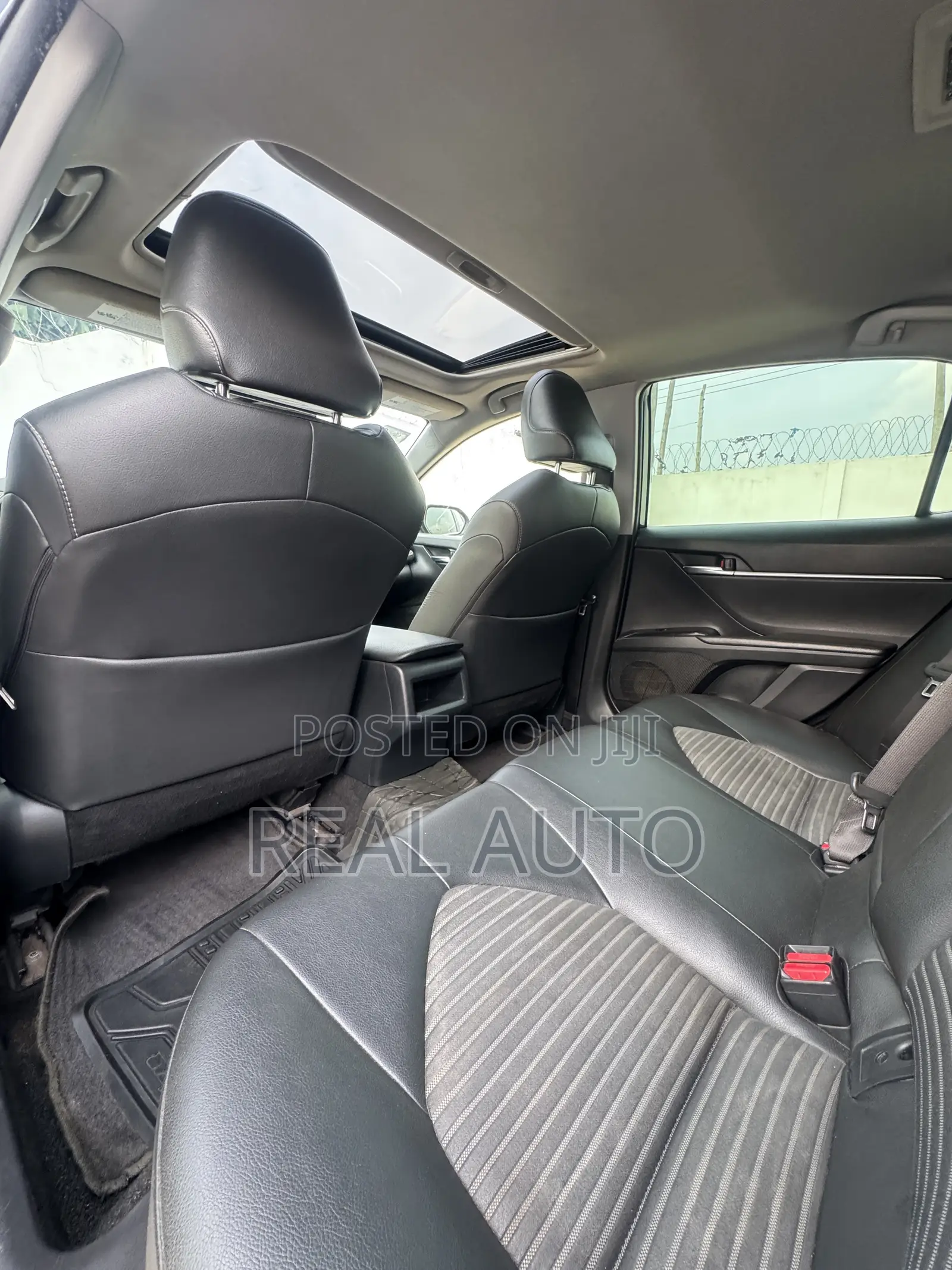 Toyota Camry SE 4dr Sedan (2.5L 4cyl 6A) 2017 Blue