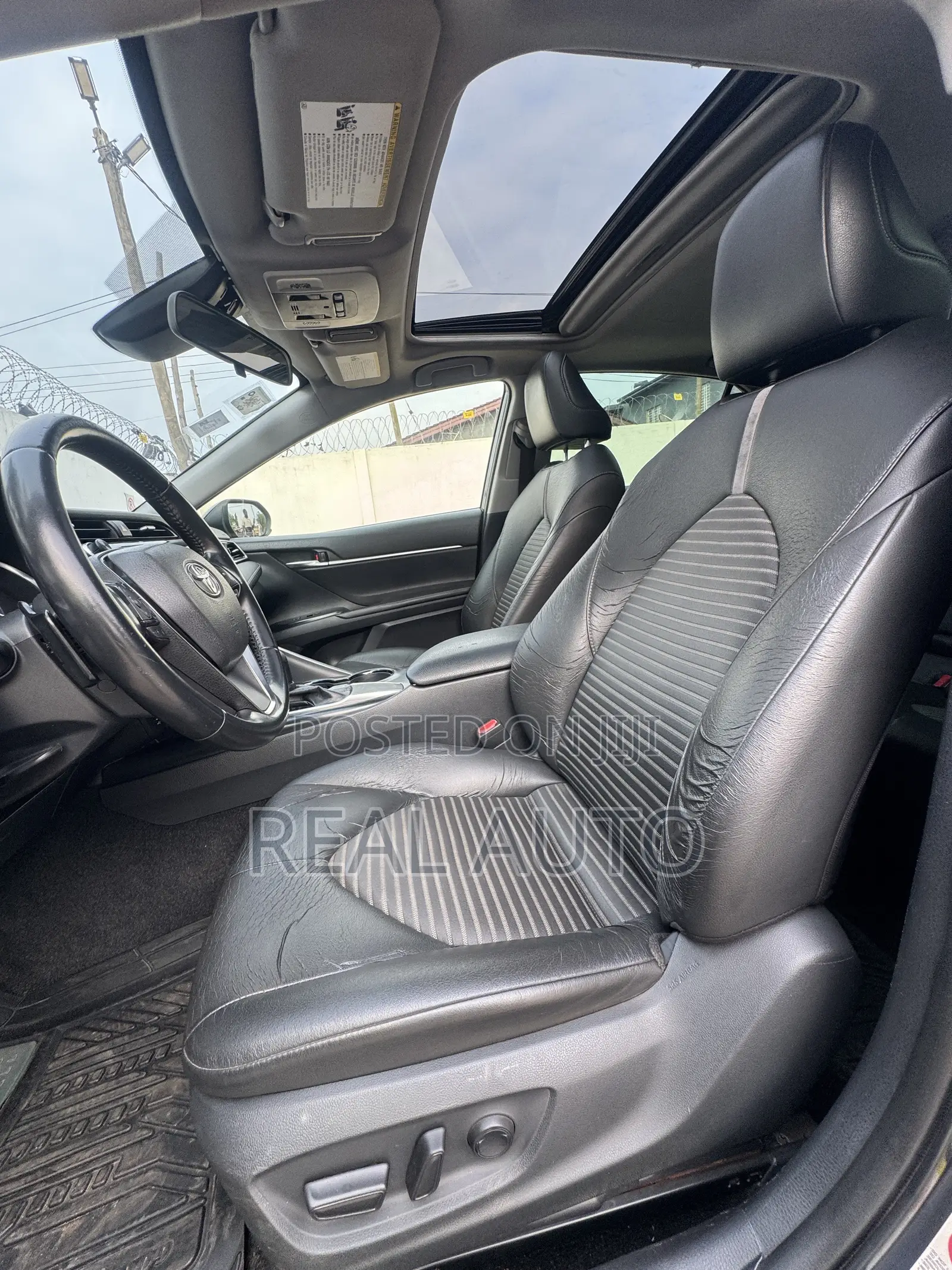Toyota Camry SE 4dr Sedan (2.5L 4cyl 6A) 2017 Blue
