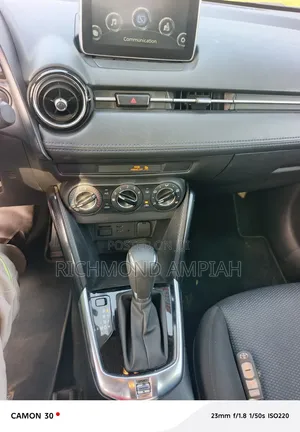Toyota Yaris 2017 Gray