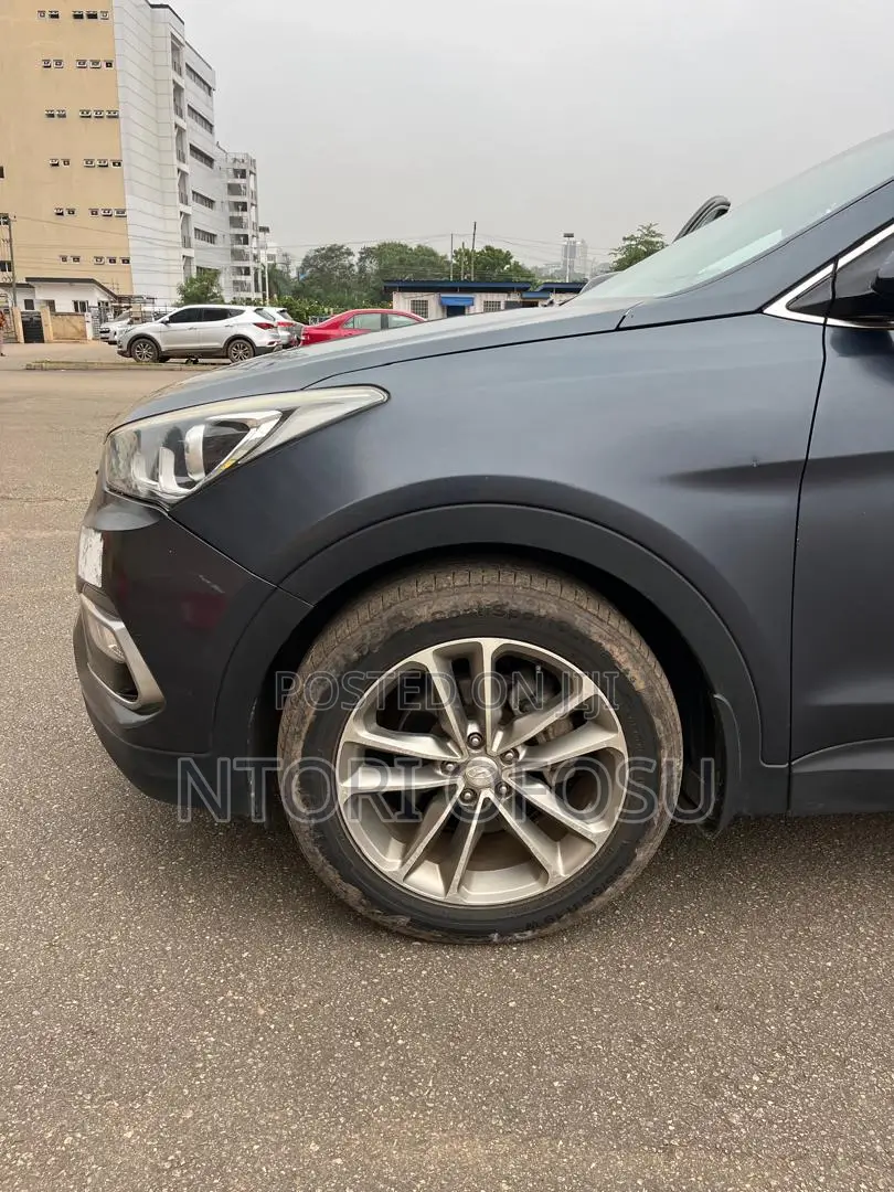 Hyundai Santa Fe 2017 Blue