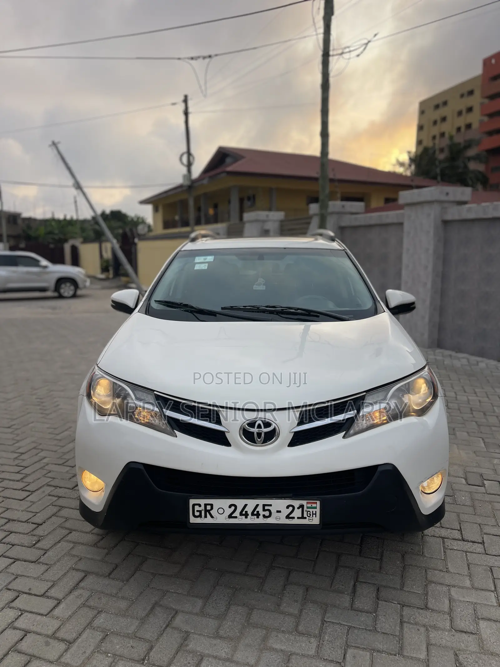 Toyota RAV4 Limited AWD (2.5L 4cyl 6A) 2016 White