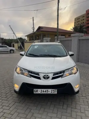 Toyota RAV4 Limited AWD (2.5L 4cyl 6A) 2016 White