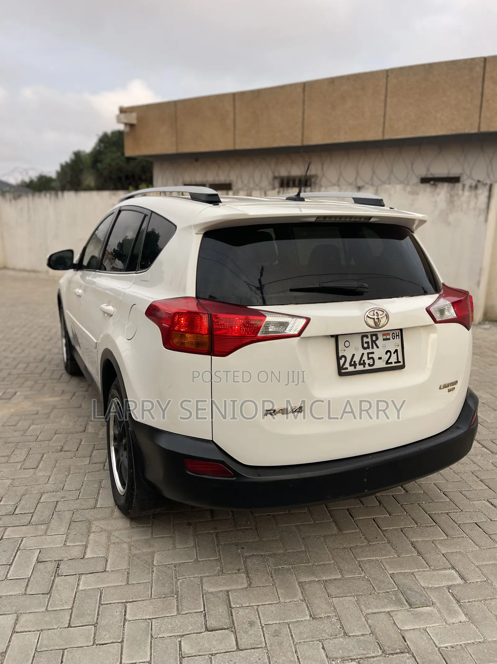 Toyota RAV4 Limited AWD (2.5L 4cyl 6A) 2016 White