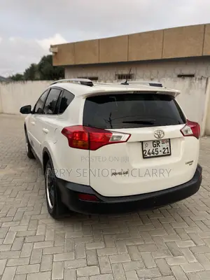 Toyota RAV4 Limited AWD (2.5L 4cyl 6A) 2016 White