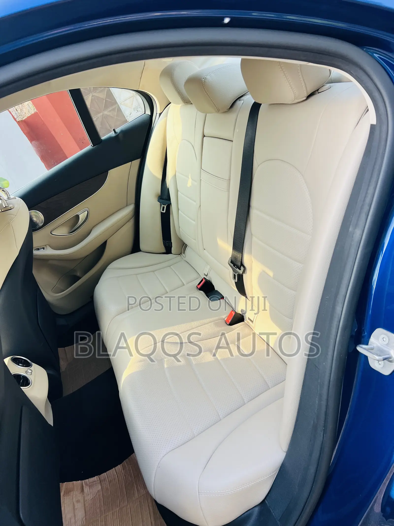 Mercedes-Benz C300 2017 Blue