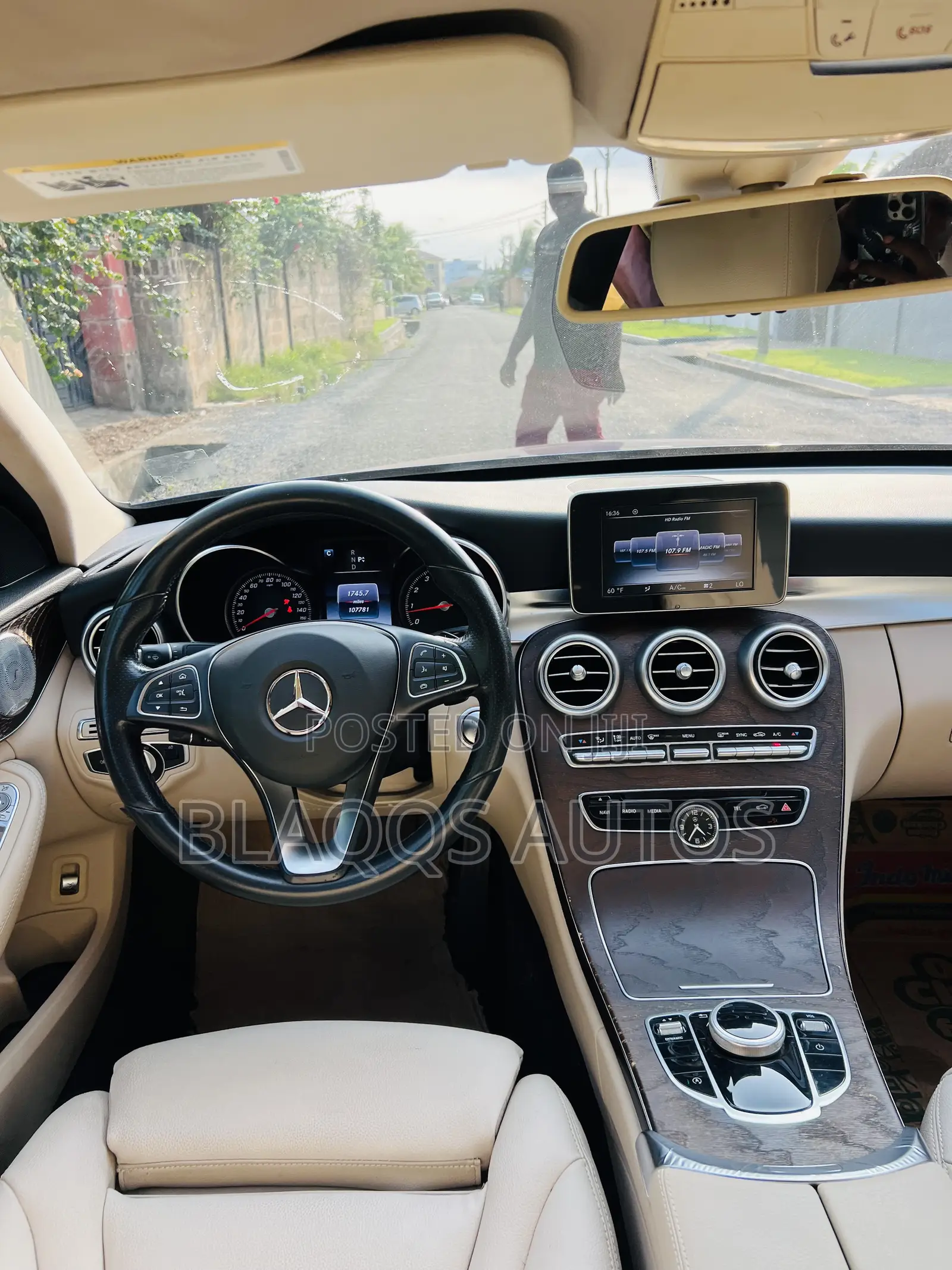 Mercedes-Benz C300 2017 Blue
