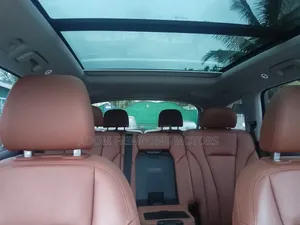 Audi Q7 2024 White