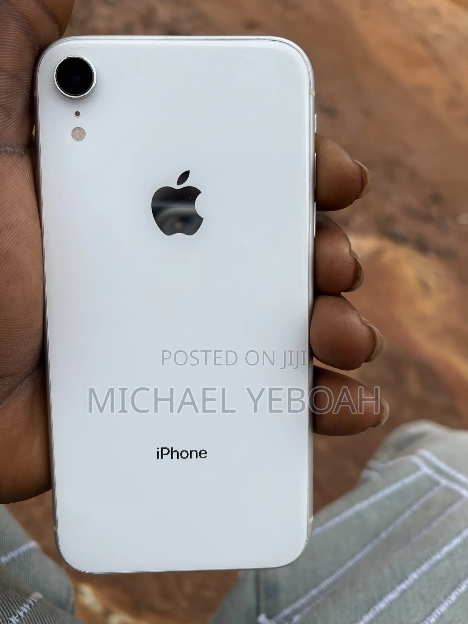 Apple iPhone XR 64 GB White