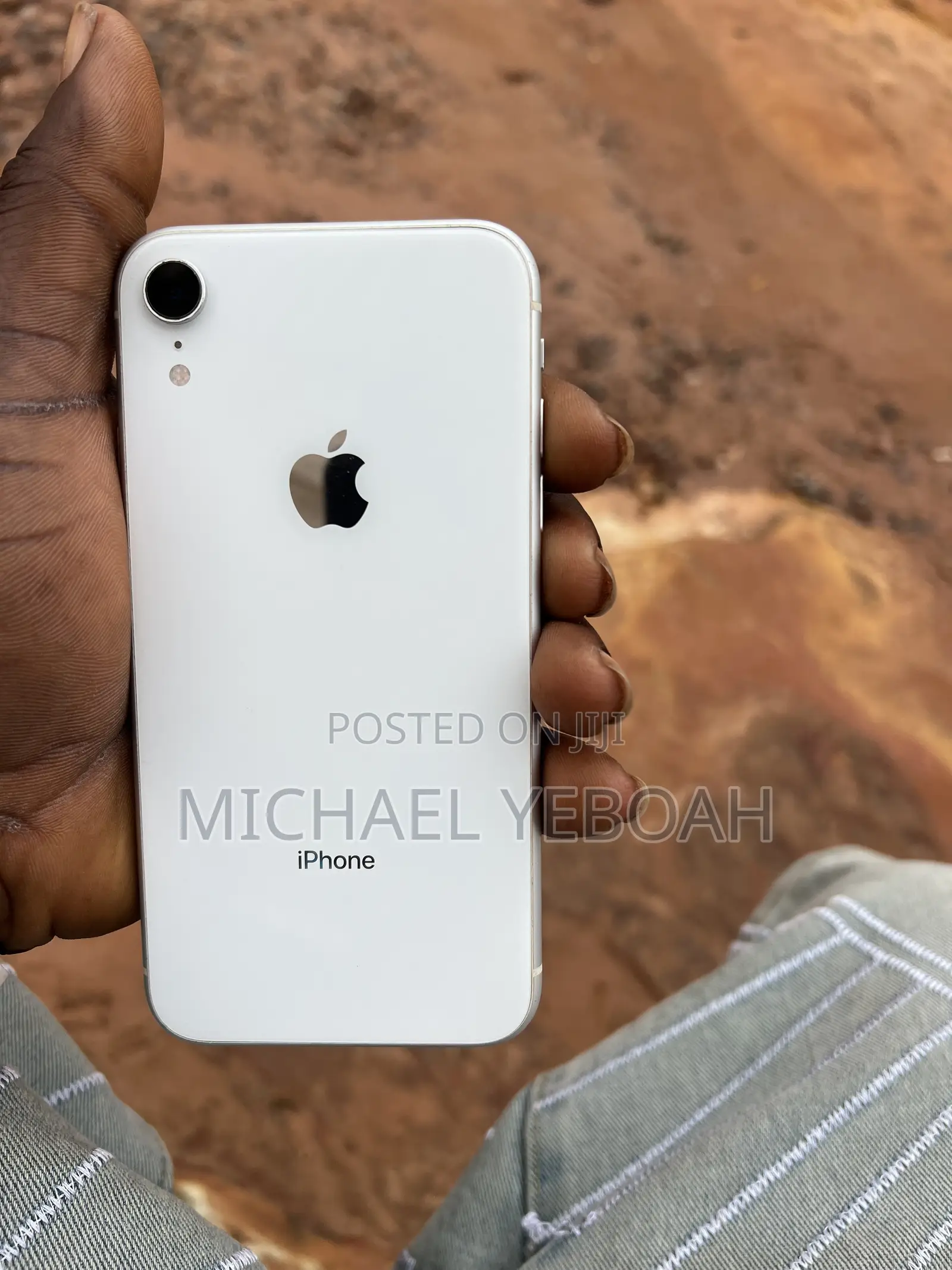 Apple iPhone XR 64 GB White