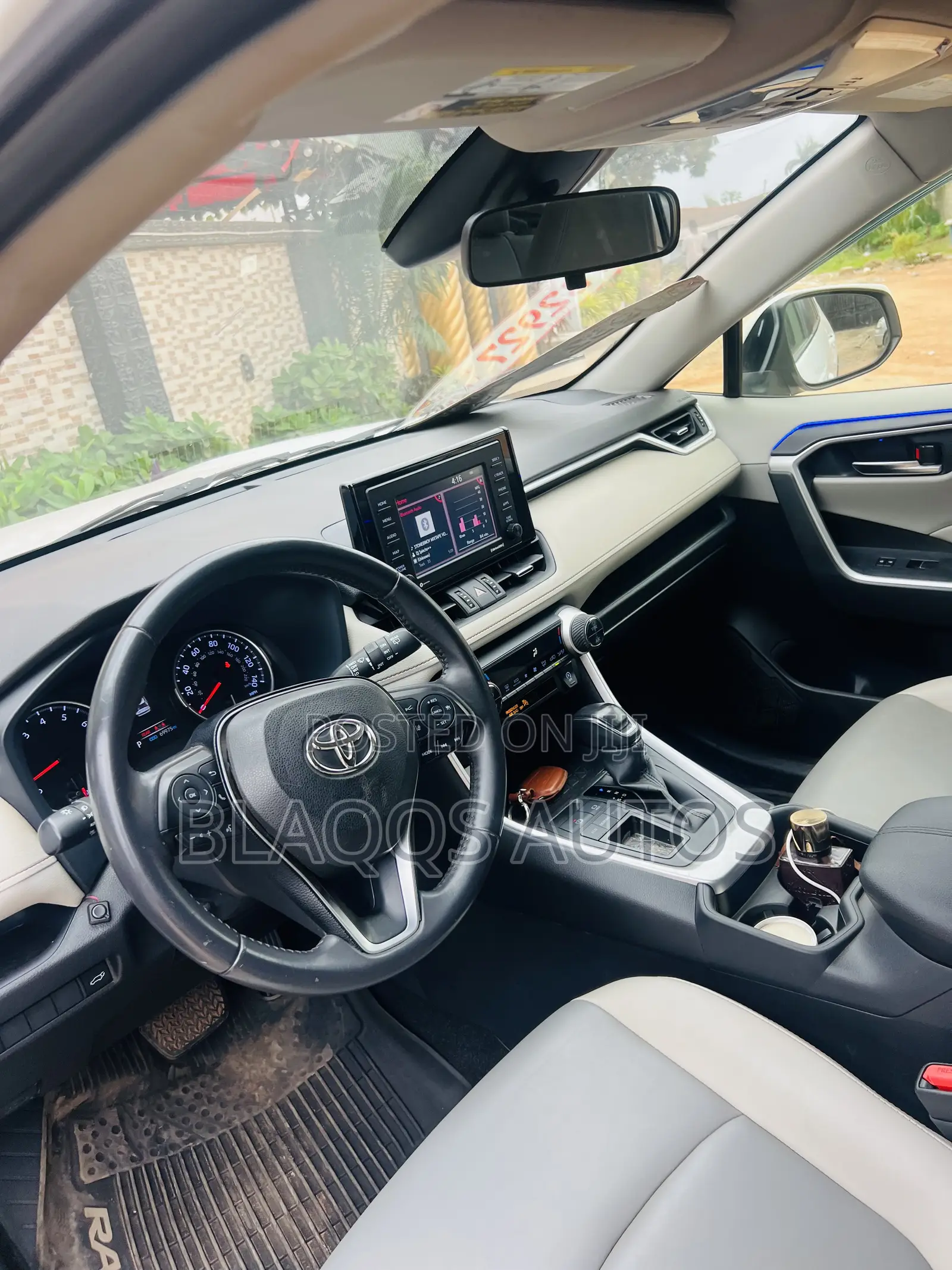 Toyota RAV4 2020 White