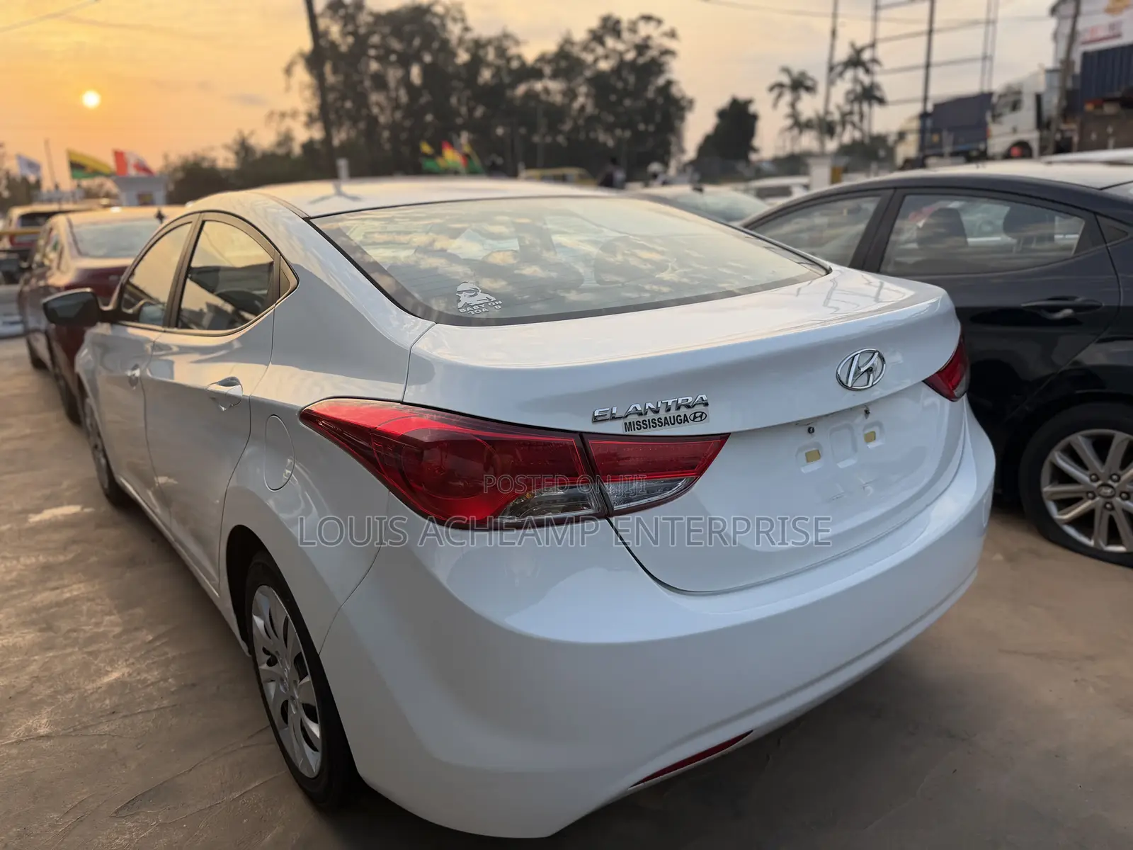 Hyundai Elantra 2012 White